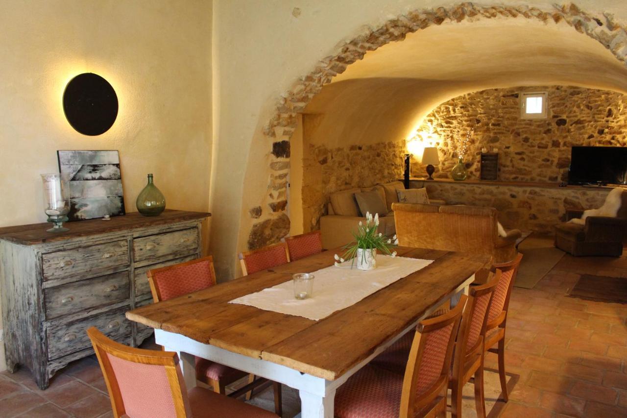 Mas Les Romarins, 10 Min D'Uzes, Piscine Et Grand Jardin Clos, Jeux, Nid De Repos Et Base Pour Activites Dans Le Gard (Adults Only) Dış mekan fotoğraf